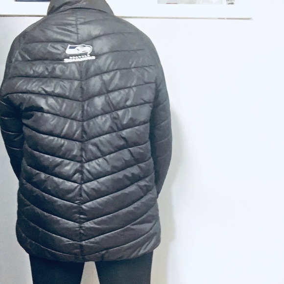 CUTTER & BUCK // CLIQUE • Seahawks Puffer Jacket L